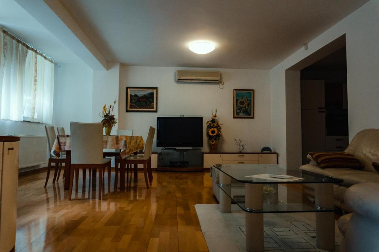 Holiday Home Rozic - Villa With Private Seasonal Heated Pool Mostar Exterior foto